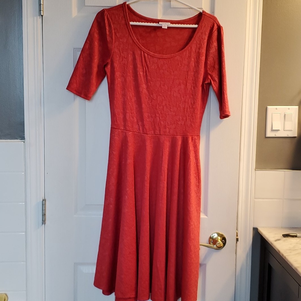 LuLaRoe Amelia Res dress